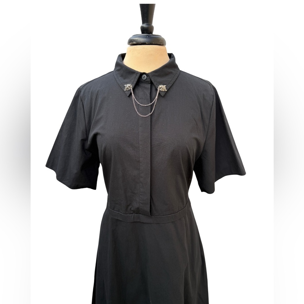 Black Short-Sleeve Collared Dress with Decorative Collar Chain